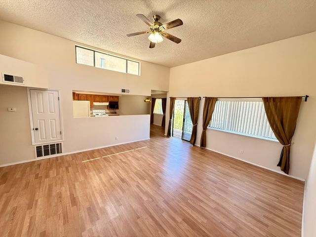 523 Pinon Creek Road SE, Albuquerque, NM 87123