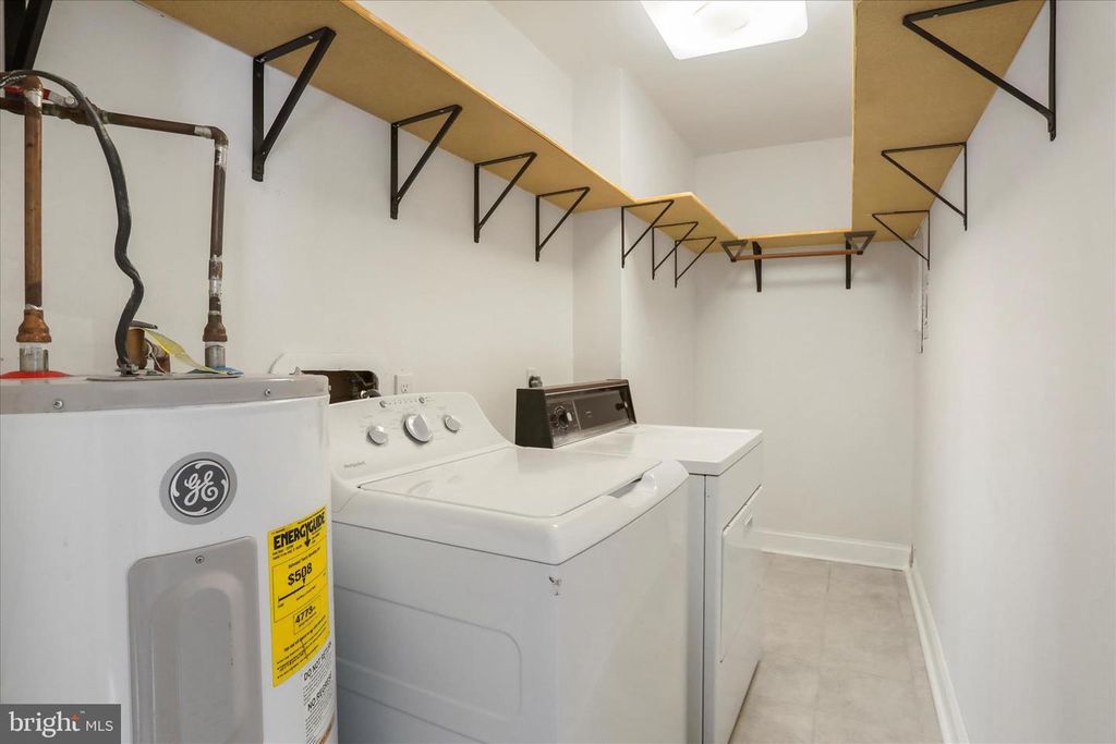 Image 29 of property listing at 203 APPLE TREE DR, Ranson, WV 25438