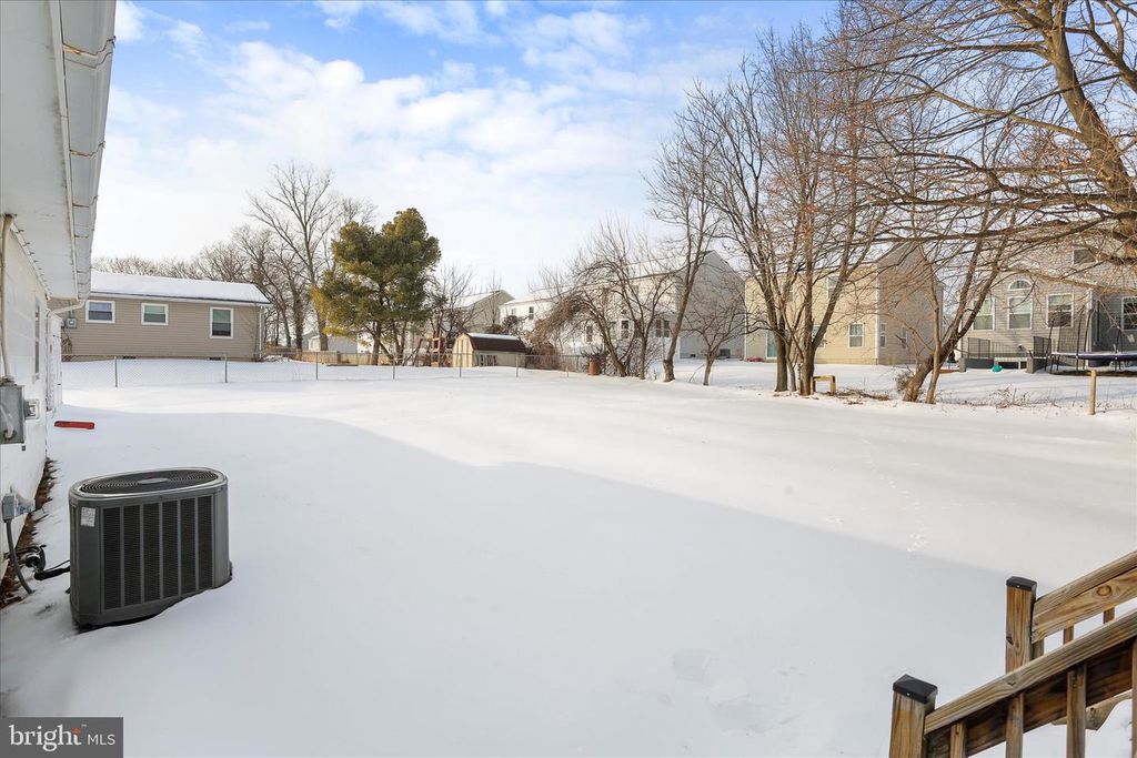 Image 34 of property listing at 203 APPLE TREE DR, Ranson, WV 25438