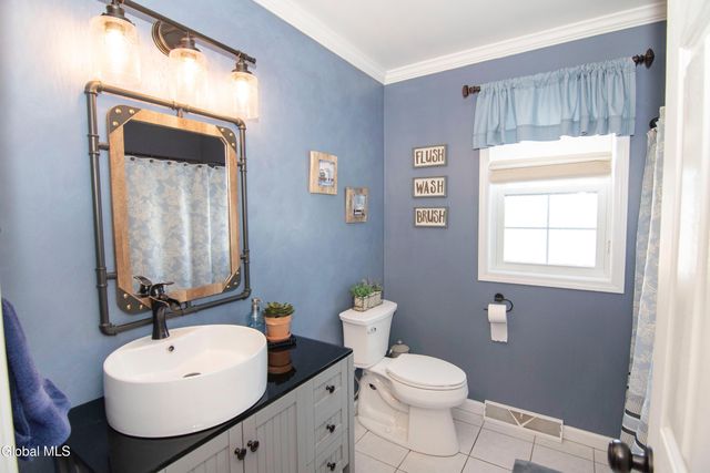 25 Timothy Way, Mechanicville, NY 12118