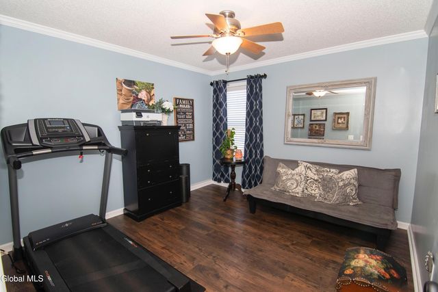 25 Timothy Way, Mechanicville, NY 12118