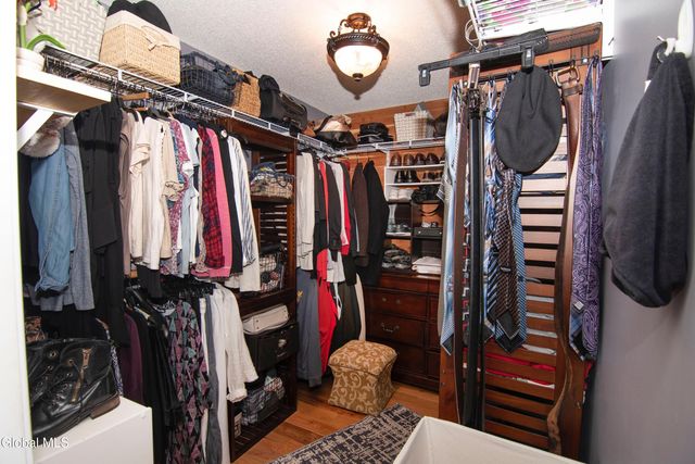 25 Timothy Way, Mechanicville, NY 12118