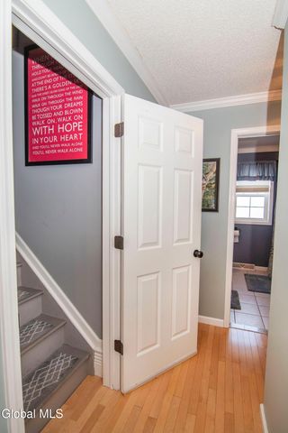 25 Timothy Way, Mechanicville, NY 12118