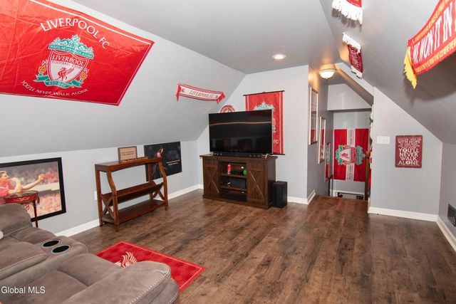 25 Timothy Way, Mechanicville, NY 12118