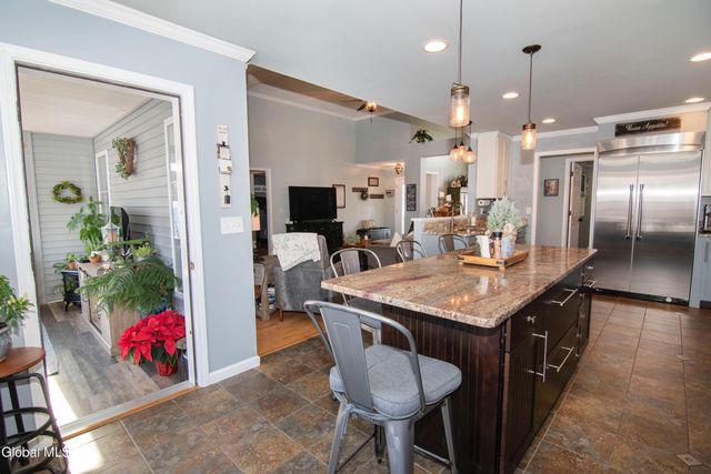 25 Timothy Way, Mechanicville, NY 12118