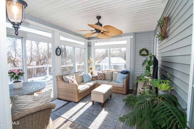 25 Timothy Way, Mechanicville, NY 12118