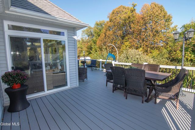 25 Timothy Way, Mechanicville, NY 12118