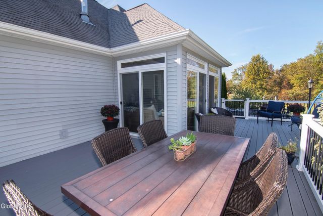 25 Timothy Way, Mechanicville, NY 12118