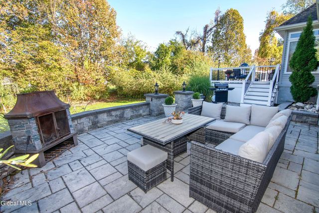 25 Timothy Way, Mechanicville, NY 12118