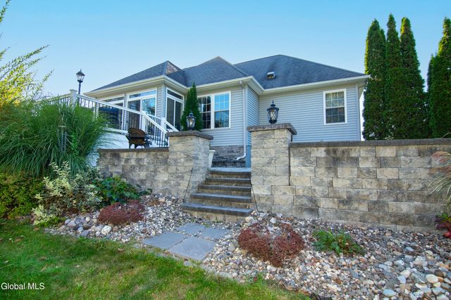 25 Timothy Way, Mechanicville, NY 12118