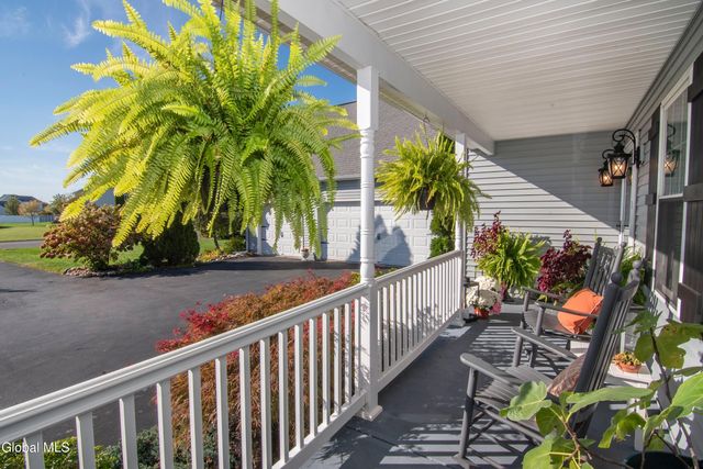 25 Timothy Way, Mechanicville, NY 12118