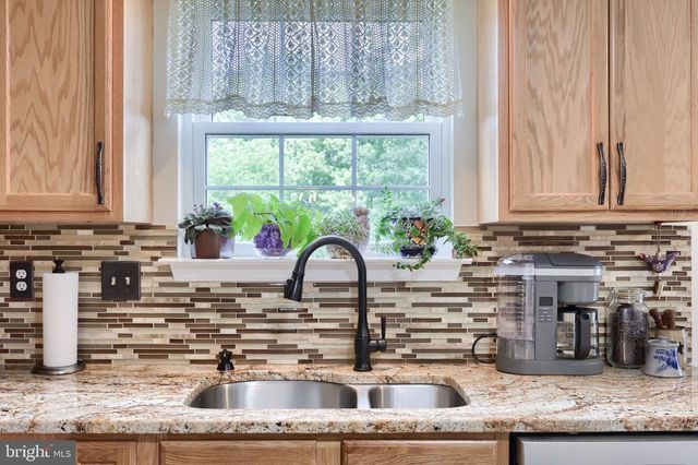 332 GAVIN DR, Coatesville, PA 19320