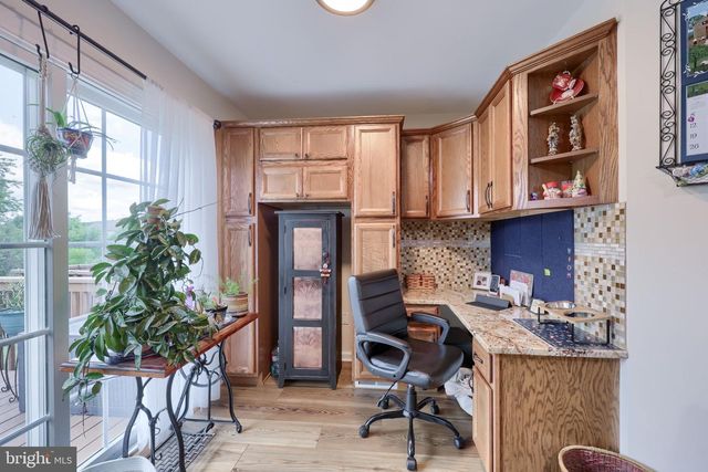 332 GAVIN DR, Coatesville, PA 19320