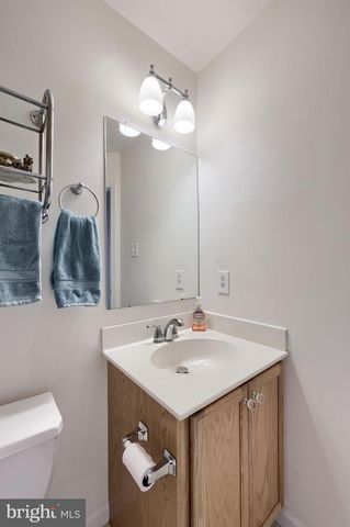 332 GAVIN DR, Coatesville, PA 19320