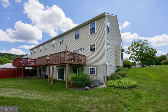 332 GAVIN DR, Coatesville, PA 19320