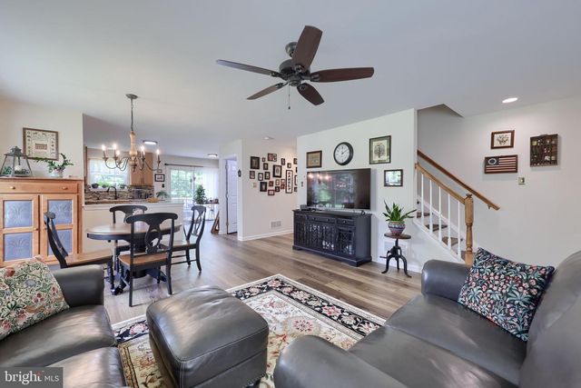 332 GAVIN DR, Coatesville, PA 19320