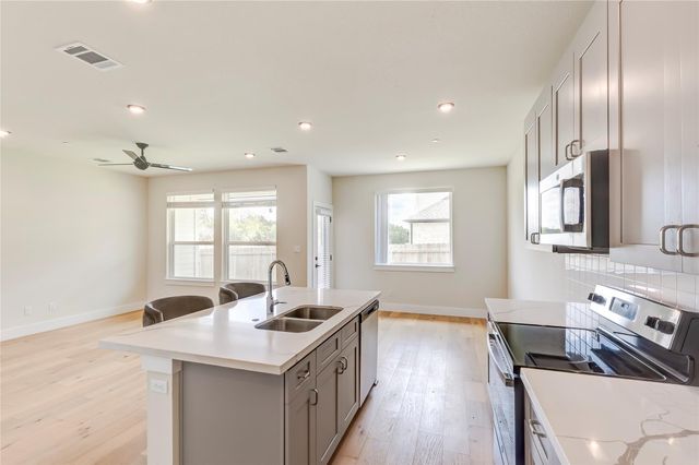 2600 Gattis School RD 401, Round Rock, TX 78664