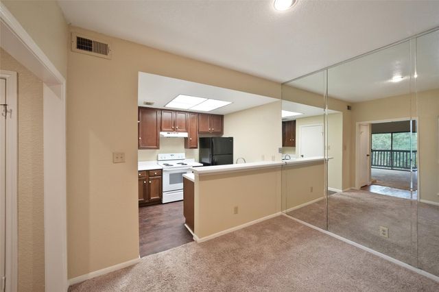 11711 Memorial Drive 604, Houston, TX 77024