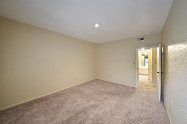 11711 Memorial Drive 604, Houston, TX 77024