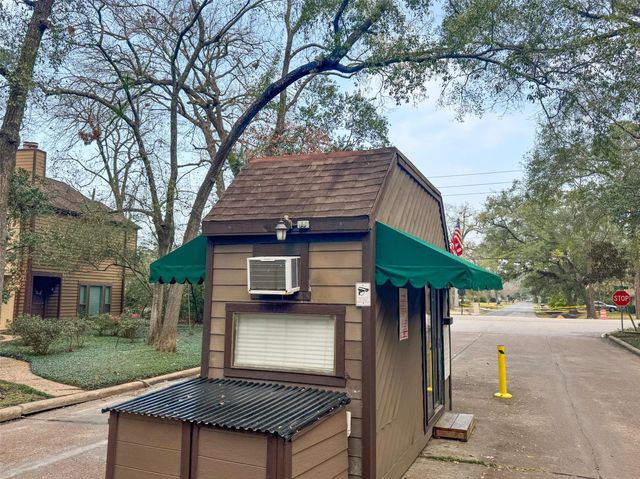 11711 Memorial Drive 604, Houston, TX 77024