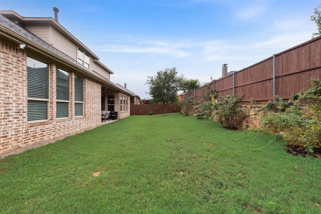 1025 W Bluff Way, Roanoke, TX 76262