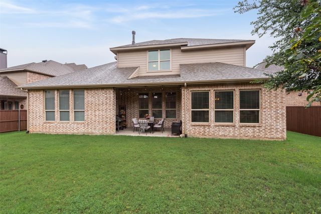 1025 W Bluff Way, Roanoke, TX 76262