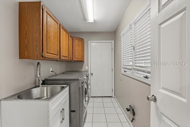 4 Sycamore Ln, Hilton Head Island, SC 29926