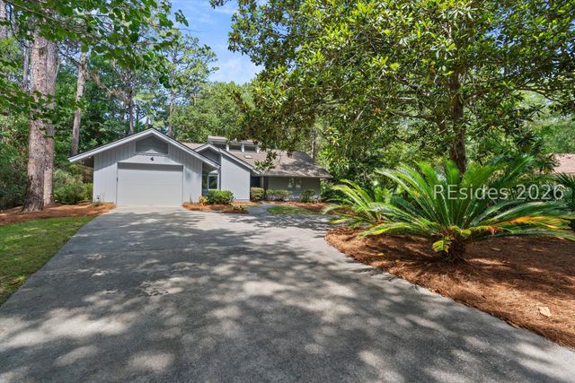 4 Sycamore Ln, Hilton Head Island, SC 29926