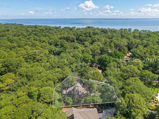 4 Sycamore Ln, Hilton Head Island, SC 29926