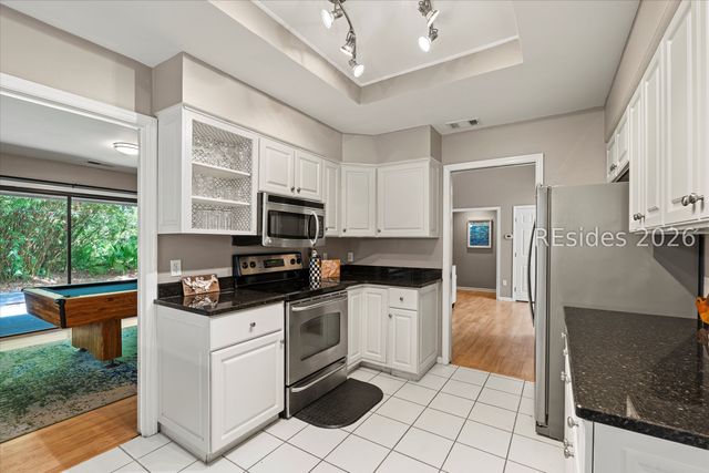 4 Sycamore Ln, Hilton Head Island, SC 29926