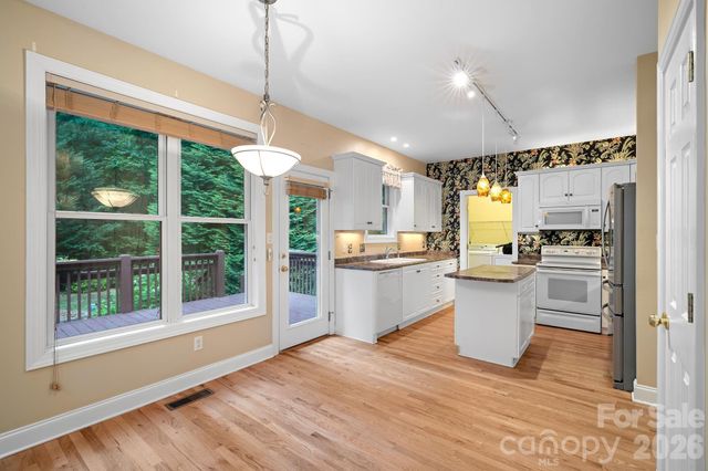 36 Poplar Creek Drive, Asheville, NC 28805