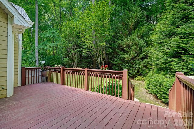 36 Poplar Creek Drive, Asheville, NC 28805