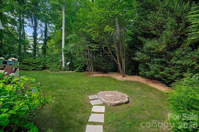 36 Poplar Creek Drive, Asheville, NC 28805