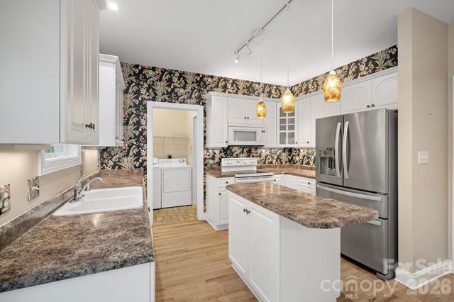 36 Poplar Creek Drive, Asheville, NC 28805