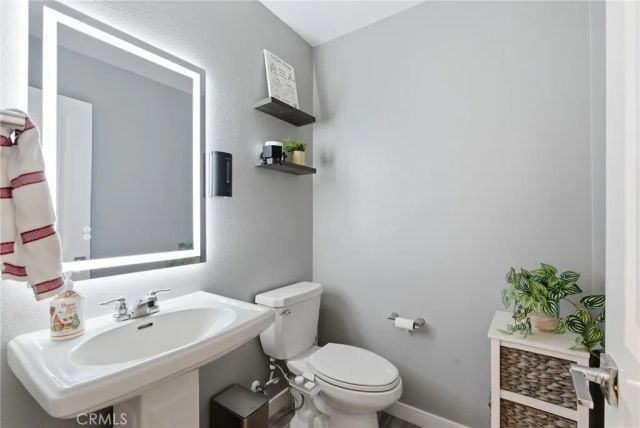 16770 Tea Tree Lane, Fontana, CA 92336