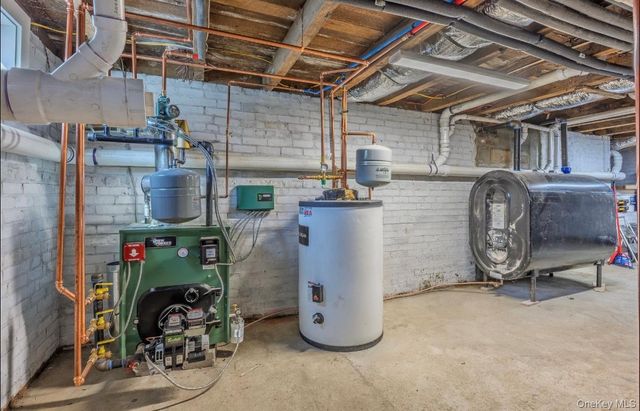 54 Hayground Road, Water Mill, NY 11976