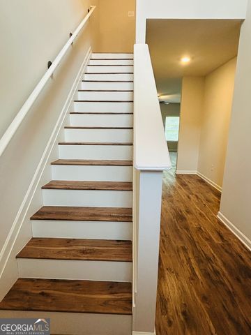 57 Pacific Avenue, Sharpsburg, GA 30277