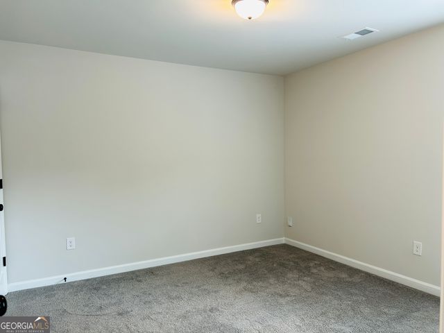 57 Pacific Avenue, Sharpsburg, GA 30277