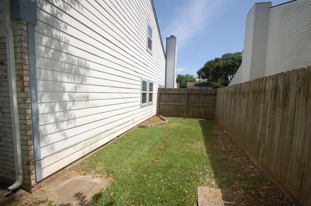 2035 Old Dixie Drive, Richmond, TX 77469