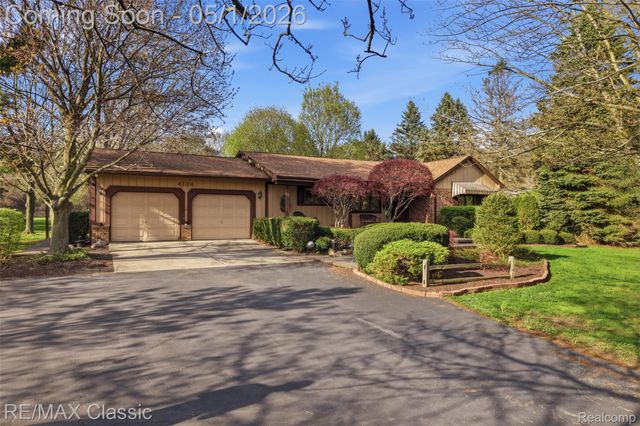 4134 Sleeth Road, Commerce Charter Township, MI 48382
