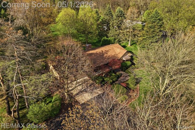 4134 Sleeth Road, Commerce Charter Township, MI 48382
