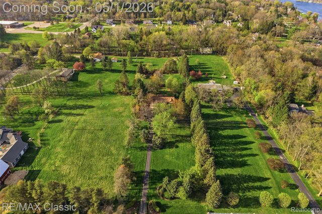 4134 Sleeth Road, Commerce Charter Township, MI 48382