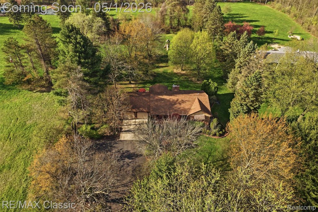 4134 Sleeth Road, Commerce Charter Township, MI 48382
