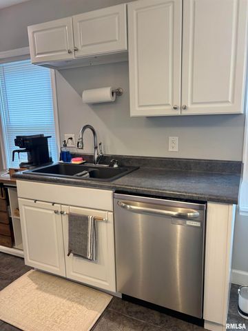 2014 N 9th Street, Springfield, IL 62702