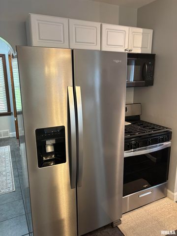 2014 N 9th Street, Springfield, IL 62702