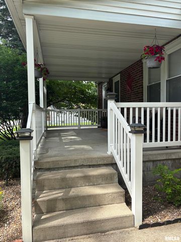 2014 N 9th Street, Springfield, IL 62702