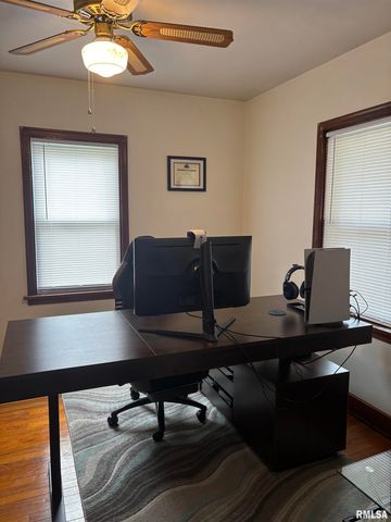 2014 N 9th Street, Springfield, IL 62702
