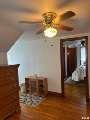 2014 N 9th Street, Springfield, IL 62702