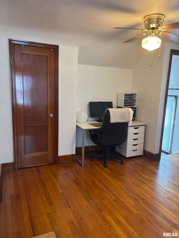 2014 N 9th Street, Springfield, IL 62702