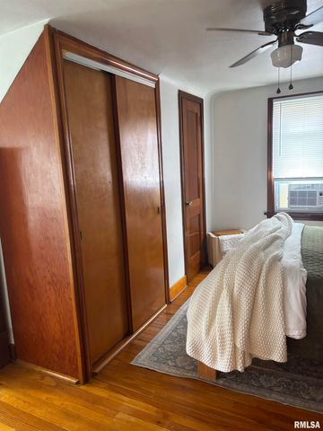 2014 N 9th Street, Springfield, IL 62702